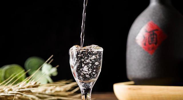 喝进去的酒，多长时间才能在身体里分解完？