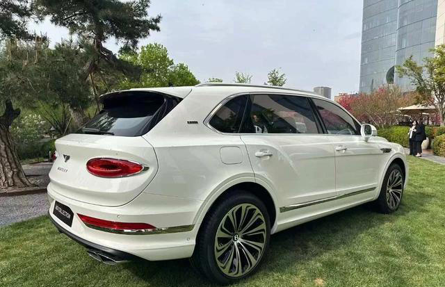 梦中情车，4.0T V8引擎，沉稳中的奢华，限量8台