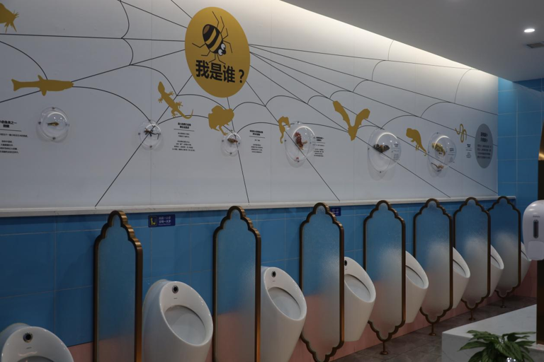 旅游厕所化身微型博物馆？广州正佳广场为全国“厕所革命”提供创新范本