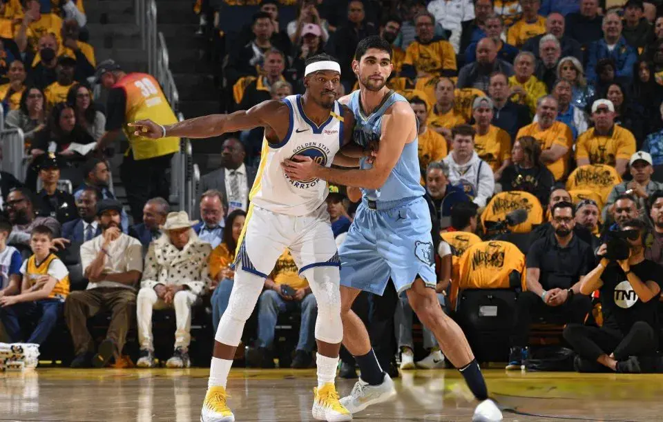 勇士险胜灰熊首轮战火箭！赛后来听听广大网友怎么说，基本一轮游