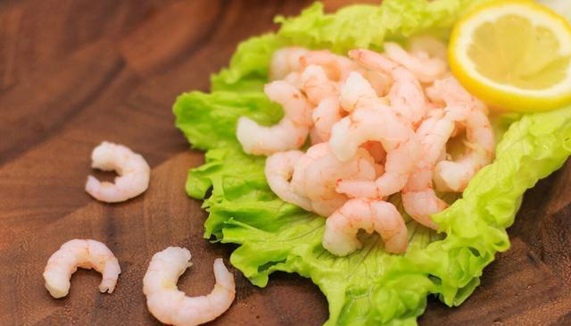 做锅贴有人用面水，有人用淀粉水，教你正确做法，个个鲜香酥脆