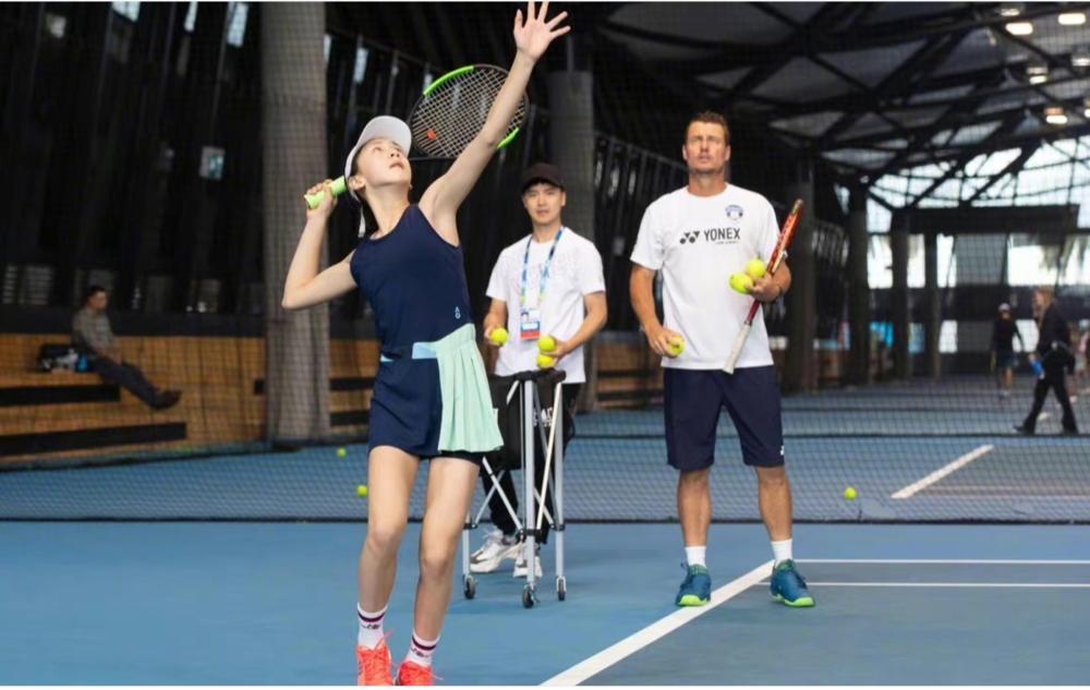 田亮叶一茜为17岁女儿庆生，森碟矫正下巴后青春漂亮