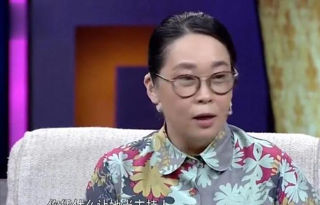 这4位央视女主持至今未嫁，她们人人都是美女，最大的年龄已59岁