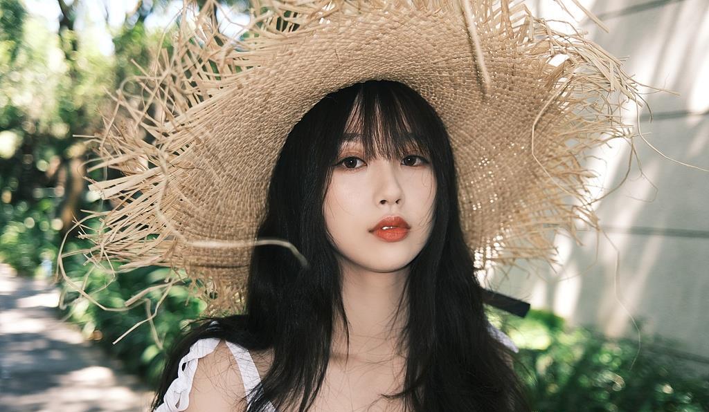 虞书欣：元气逐梦，演艺舞台的破茧绽放