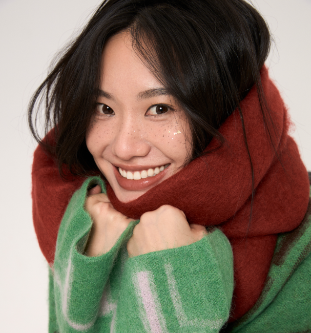 闫妮女儿颜值逆袭了，剪了短发自信大方酷似张小斐，又美又飒演技获好评