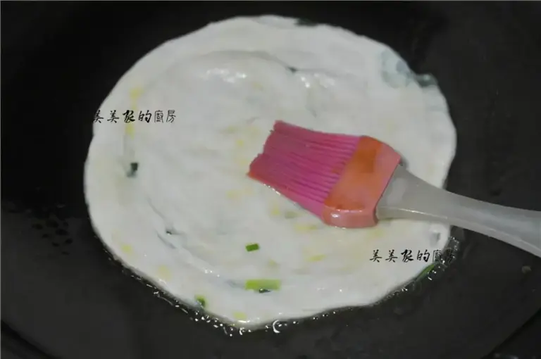想吃葱油饼不用买，教你不用揉面的方子，香酥多层，轻松成功！