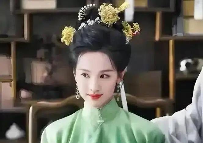 陳都靈新造型火爆全網，現代裝優雅翻倍，古裝劇女王要轉行？