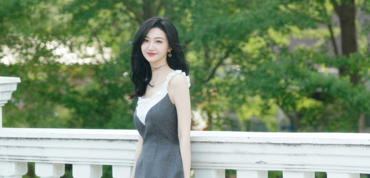 景甜輕熟通勤風太養眼