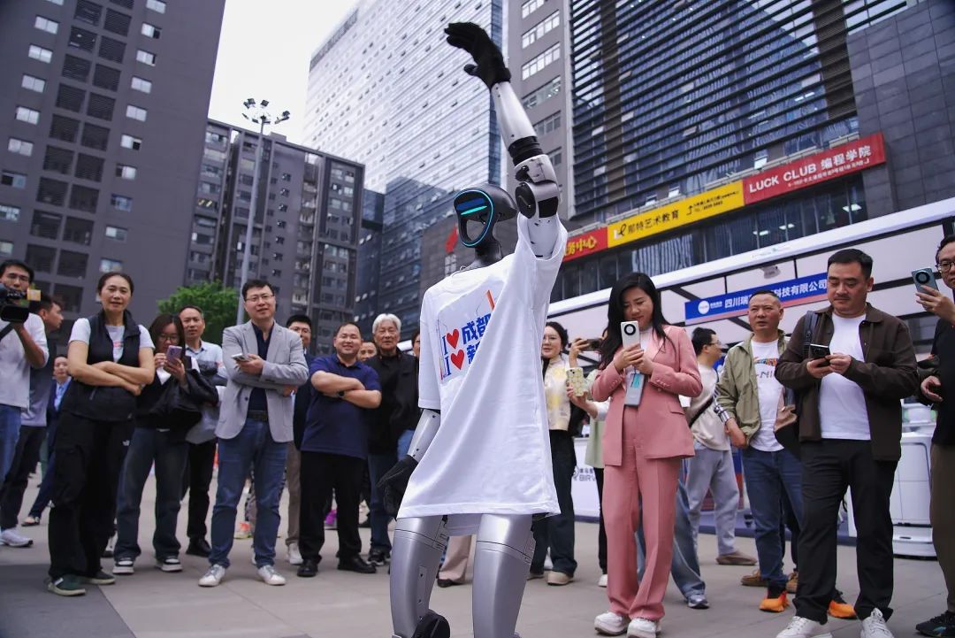 �ɶ�һ����ϣ������������볡�ڹ��ڽ��л�����ͼԴ���Ӿ��й�