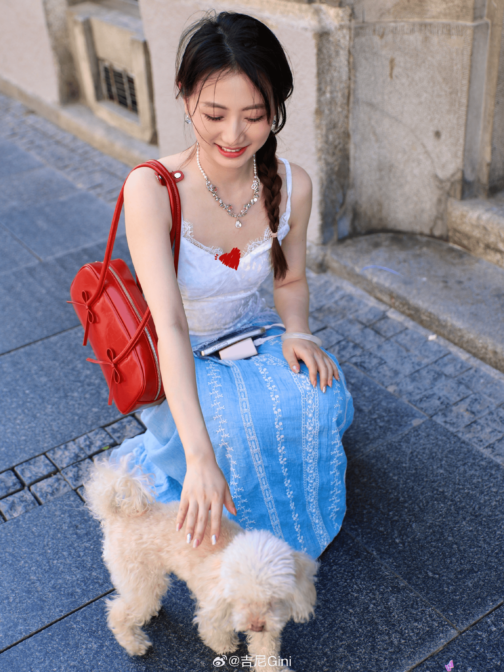 解說吉尼發布自拍：親愛的朋友，希望你我灑脫、勇敢、盡興