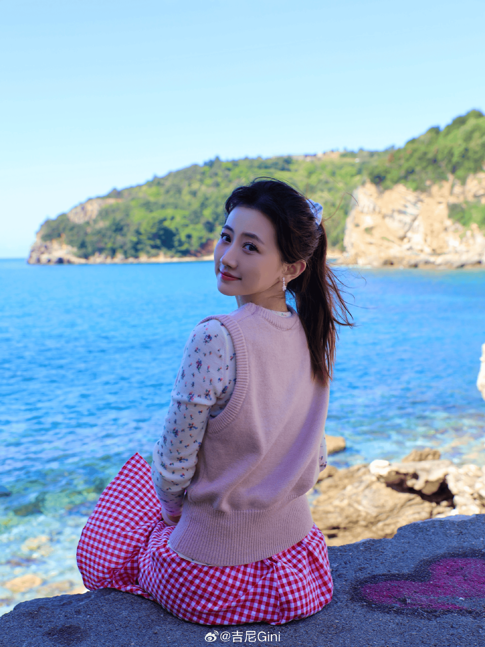 解說吉尼發布自拍：親愛的朋友，希望你我灑脫、勇敢、盡興