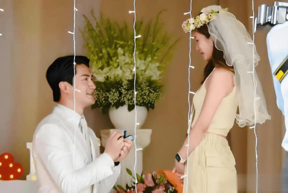 恭喜！TVB知名金童玉女大婚，新娘情緒激動兩度落淚