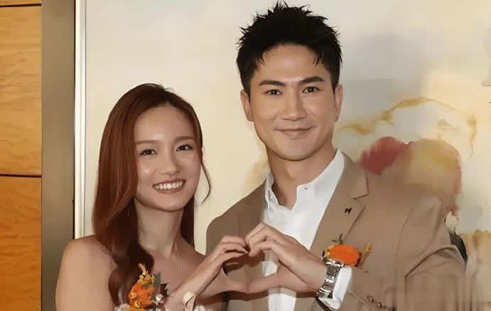 恭喜！TVB知名金童玉女大婚，新娘情绪激动两度落泪