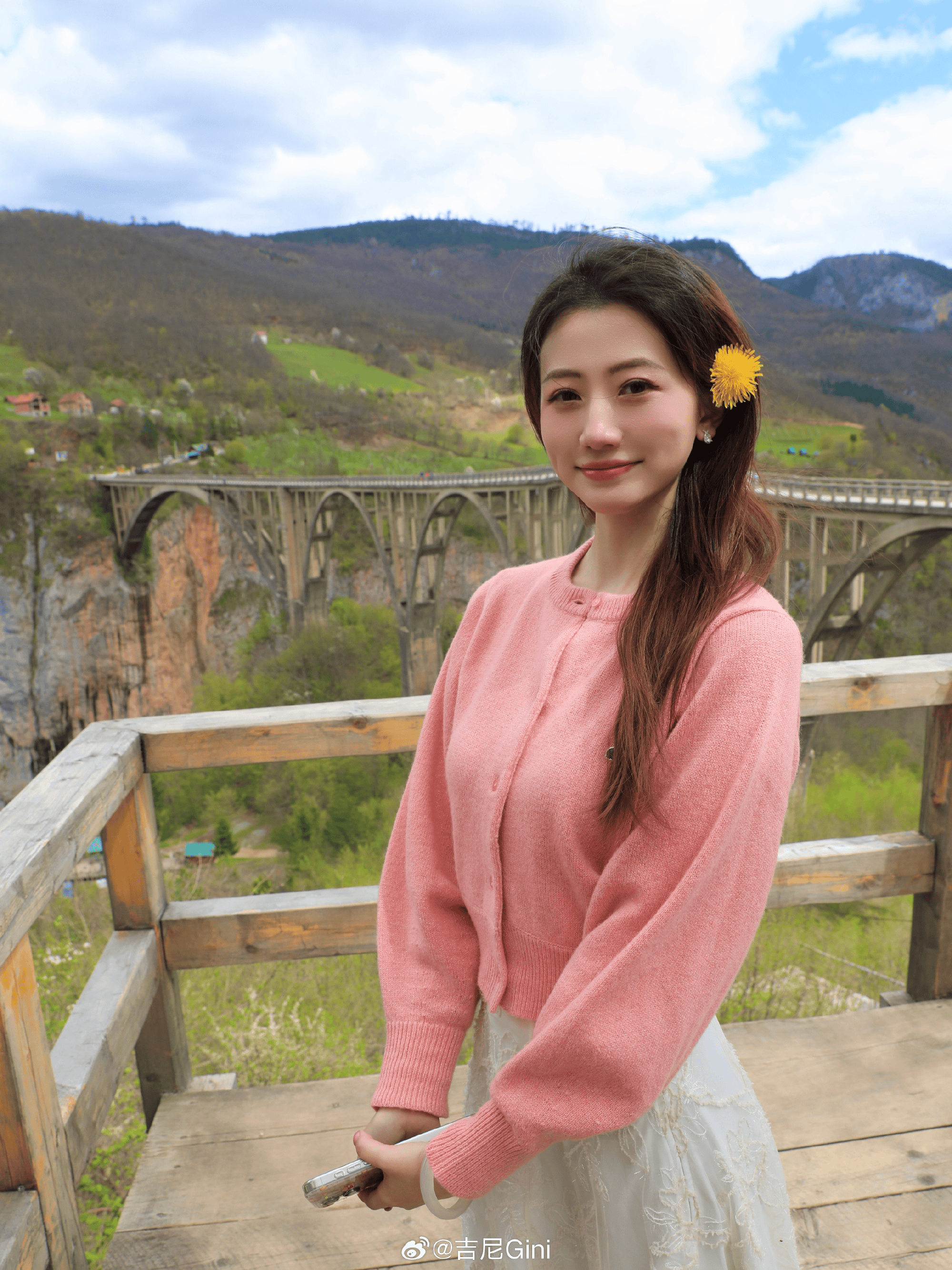 解說吉尼發布自拍：親愛的朋友，希望你我灑脫、勇敢、盡興