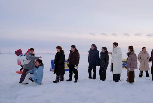 “一巴掌”扇出热搜！邓超发文让高瀚宇退圈，高瀚宇回应迅速，网友直呼“滑跪太快”！