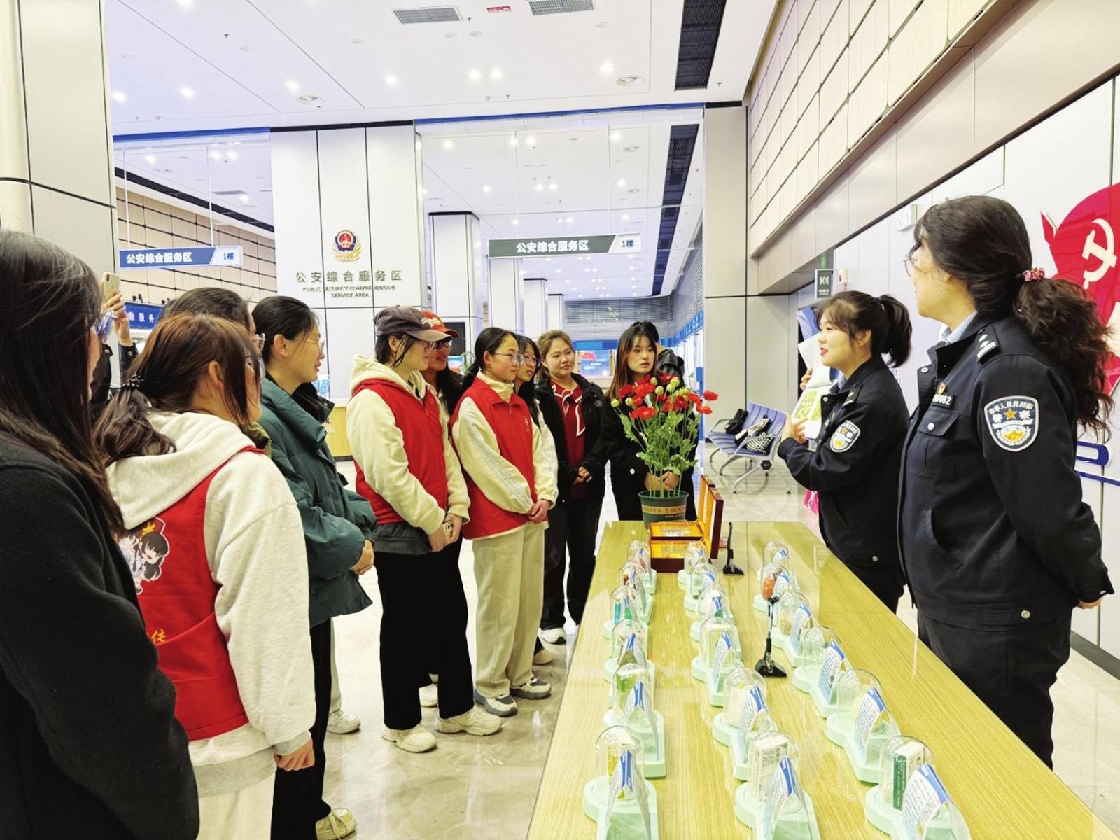 ־Ը�߽���Ӫ