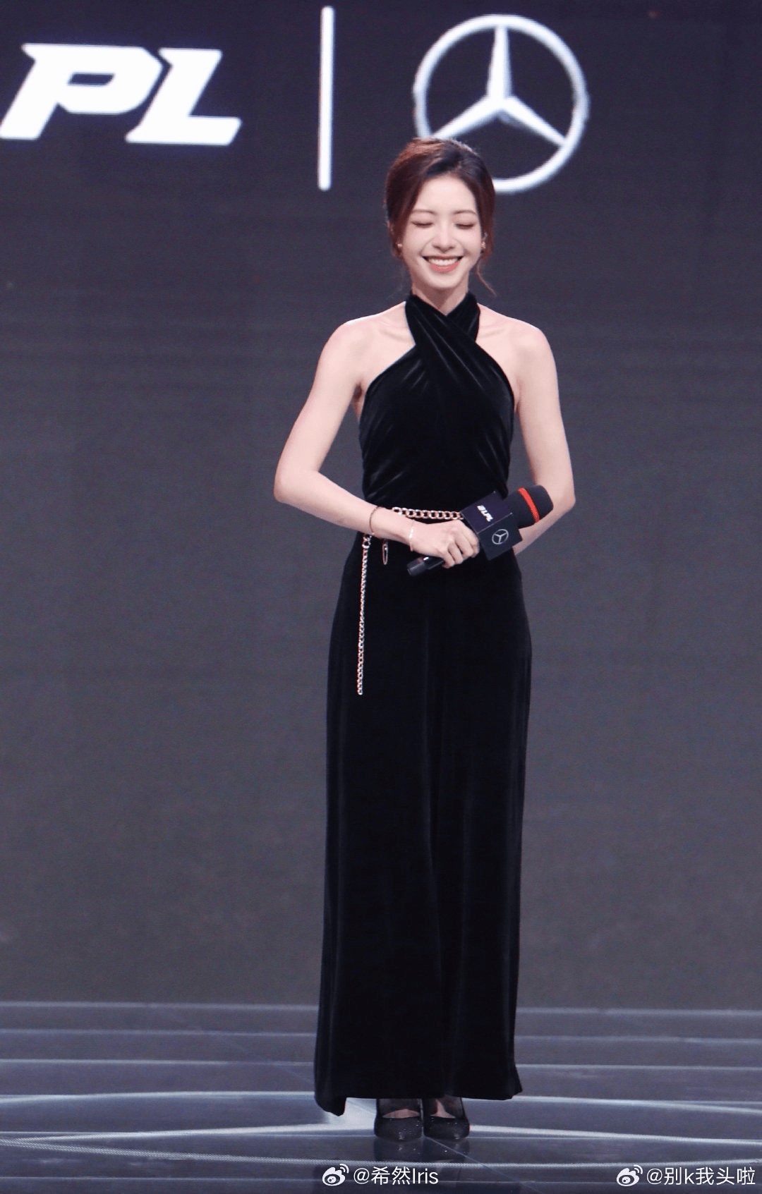 LPL主持人希然分享昨日主持照片：掠影