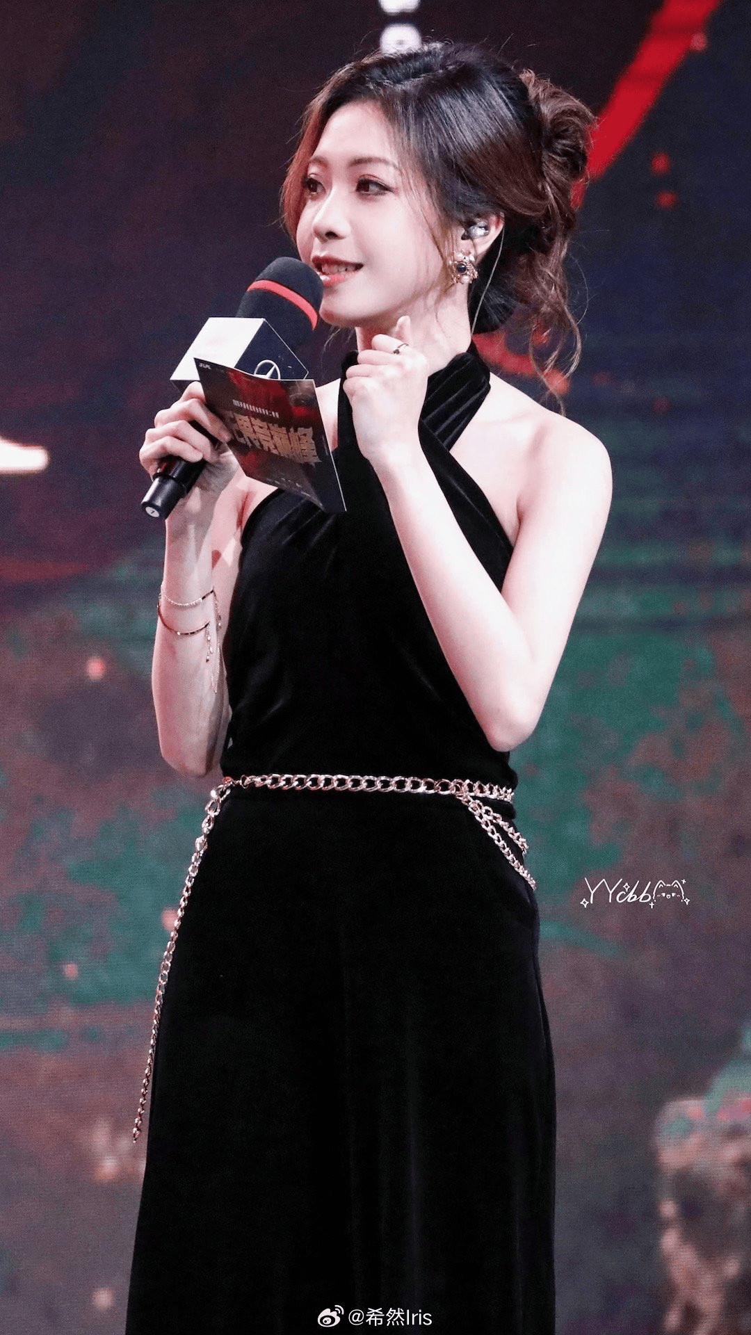 LPL主持人希然分享昨日主持照片：掠影