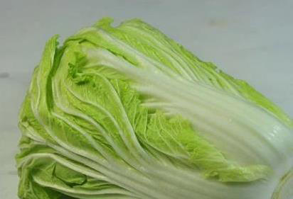 水煮肉片直接煮就柴，学会这1招，肉嫩汤鲜全家抢着吃
