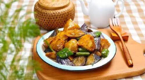 酸辣土豆丝香翻全家，5道素菜简单炒，却比大鱼大肉抢风头