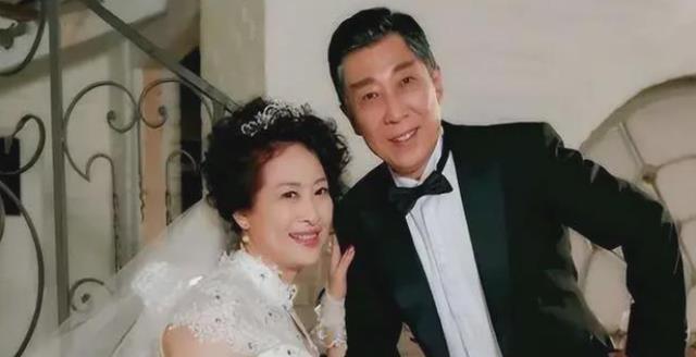 结婚四十多年，许娣将拍戏的钱都给了丈夫，儿子却表示赞同！-图12