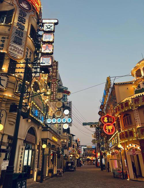 横店“20万群演”现状：懒汉的乐园，光棍的世界，“疯子”的天堂