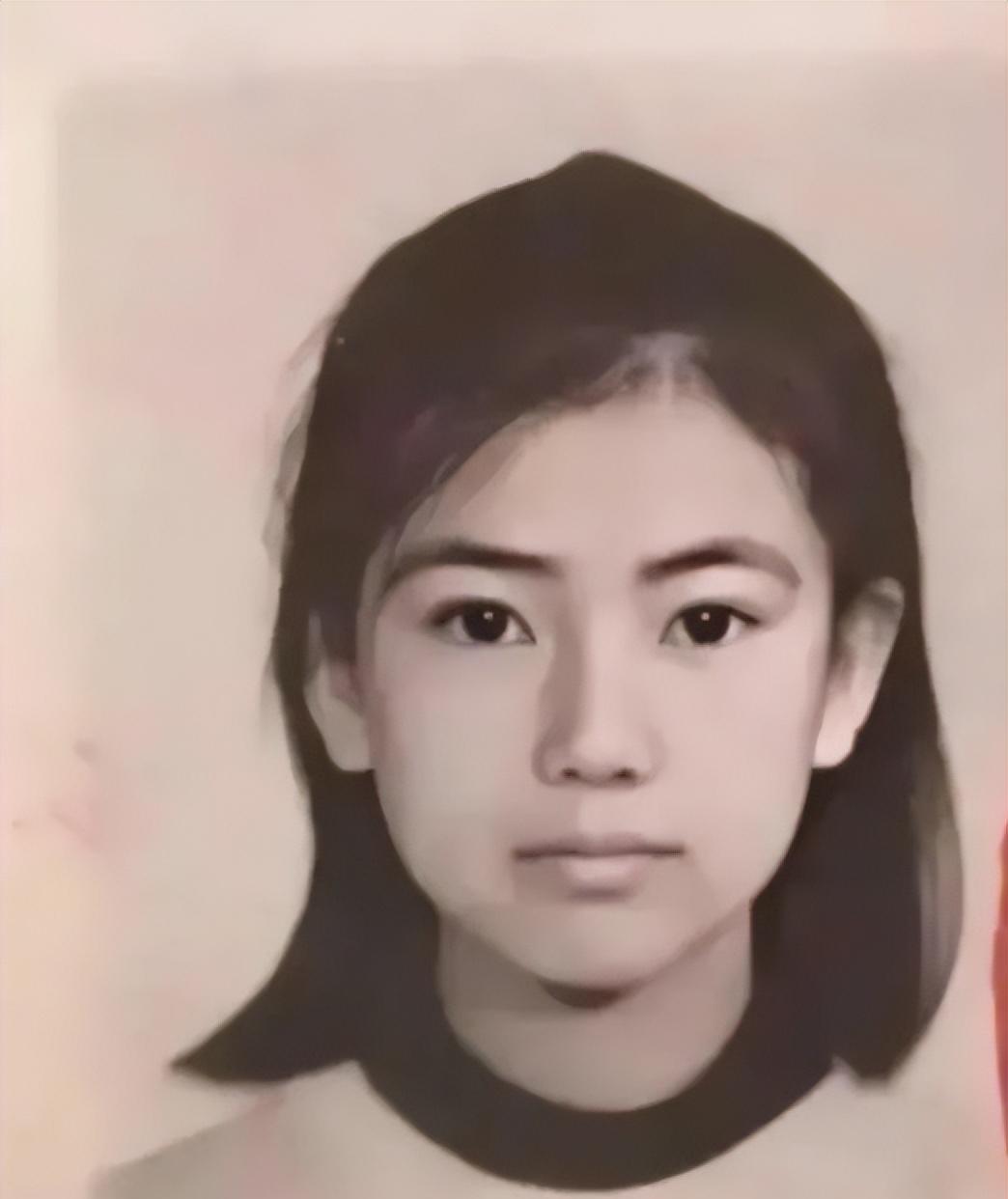 高圆圆“高中旧照”被曝出，据透露：至少10个班的男生在追她！