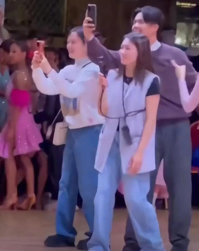 孙俪清晨喜讯炸醒，11岁女儿英国夺冠，星二代凭实力逆袭