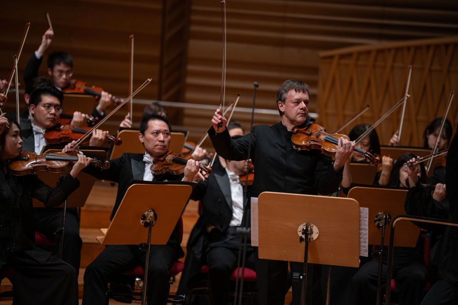 С���ټ���Ĭ������60���ˣ���¡�������������к��������ֵ��ȳ�����