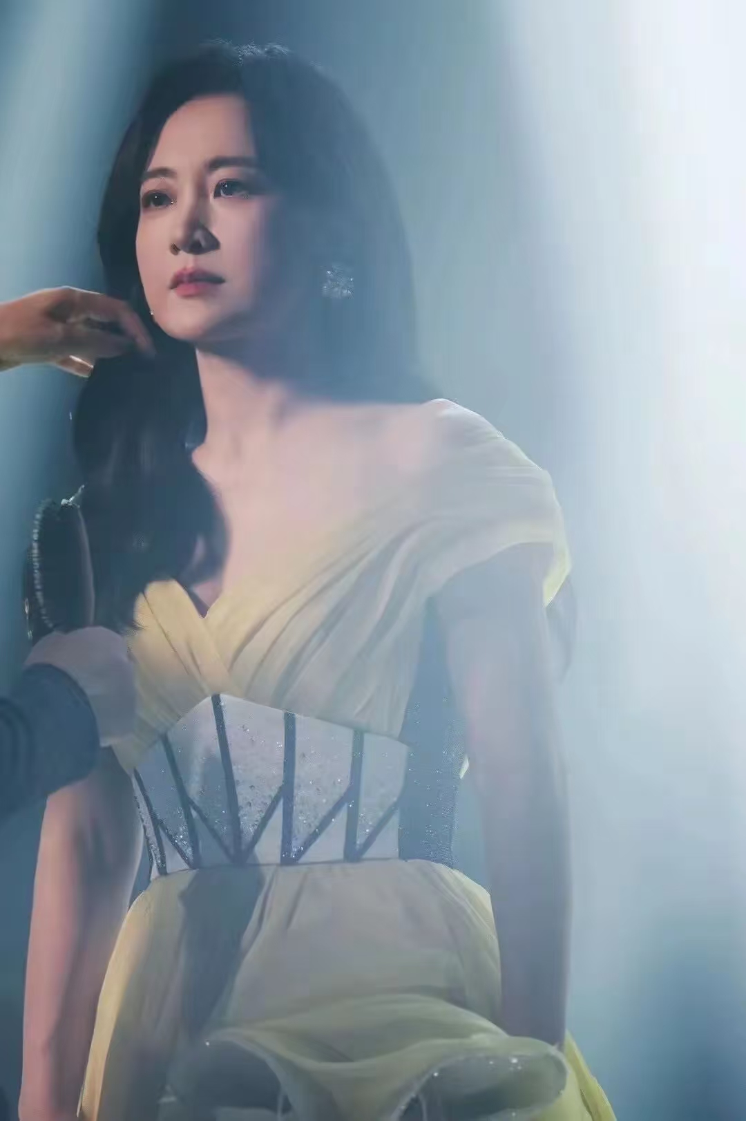 贾玲又瘦了！从“胖女孩”逆袭成“时尚女神”