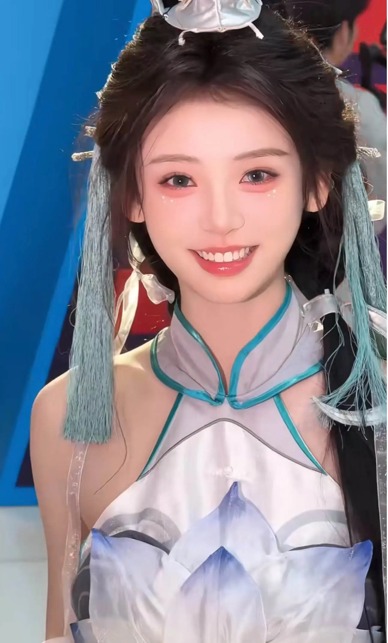 同样是COS大乔白鹤梁神女，龙虾造型被全网爆夸，章若楠气质一绝