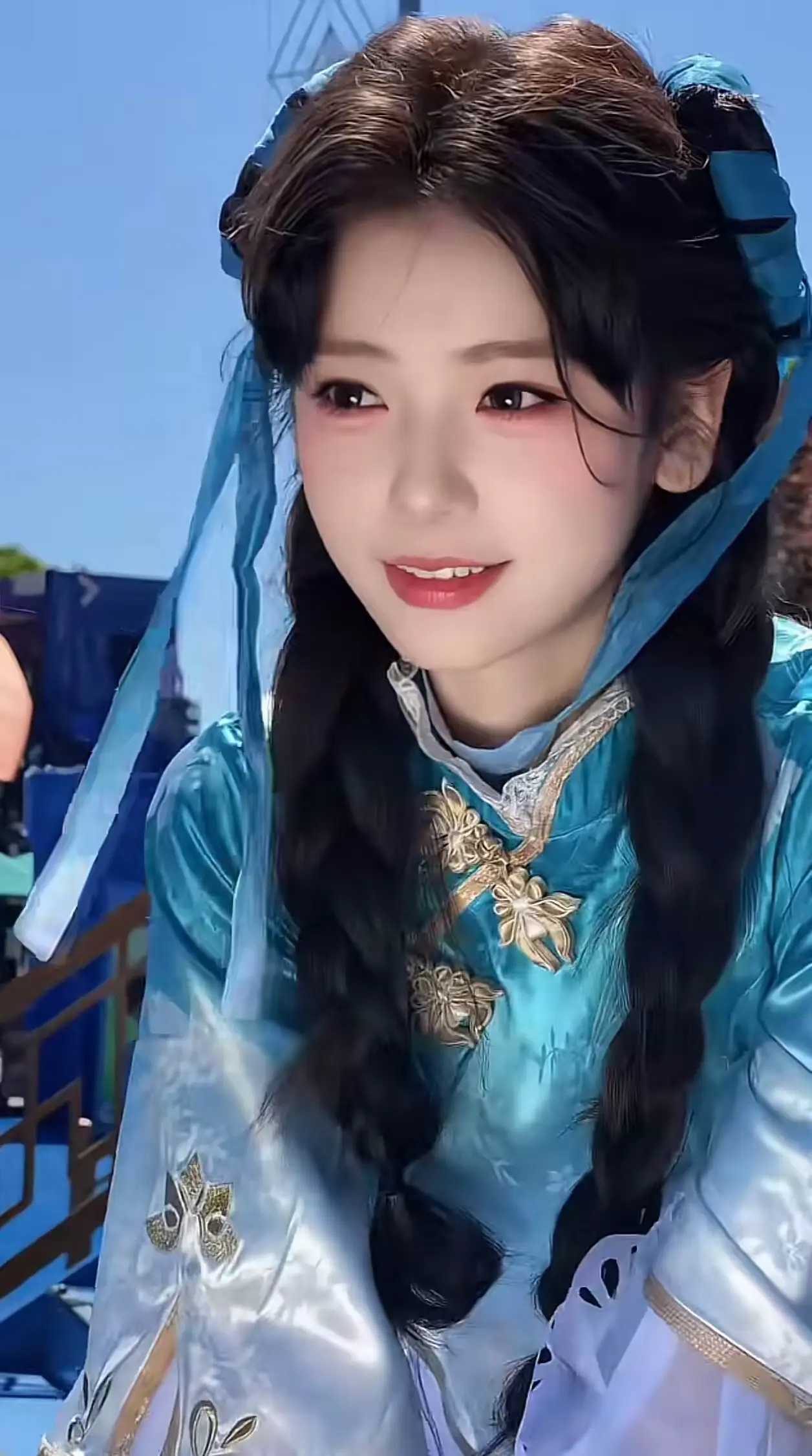 同样是COS大乔白鹤梁神女，龙虾造型被全网爆夸，章若楠气质一绝