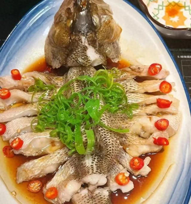 无论腌什么鱼，不要用盐和料酒腌制，大厨教我绝招，鲜嫩入味不腥