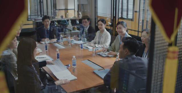 胡曼黎重返蓝洋风光无限，陈放暗藏阴谋，她会如何反击？