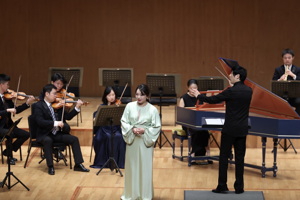 ��790�������������ֻᣬ�߽���ָ��̨��