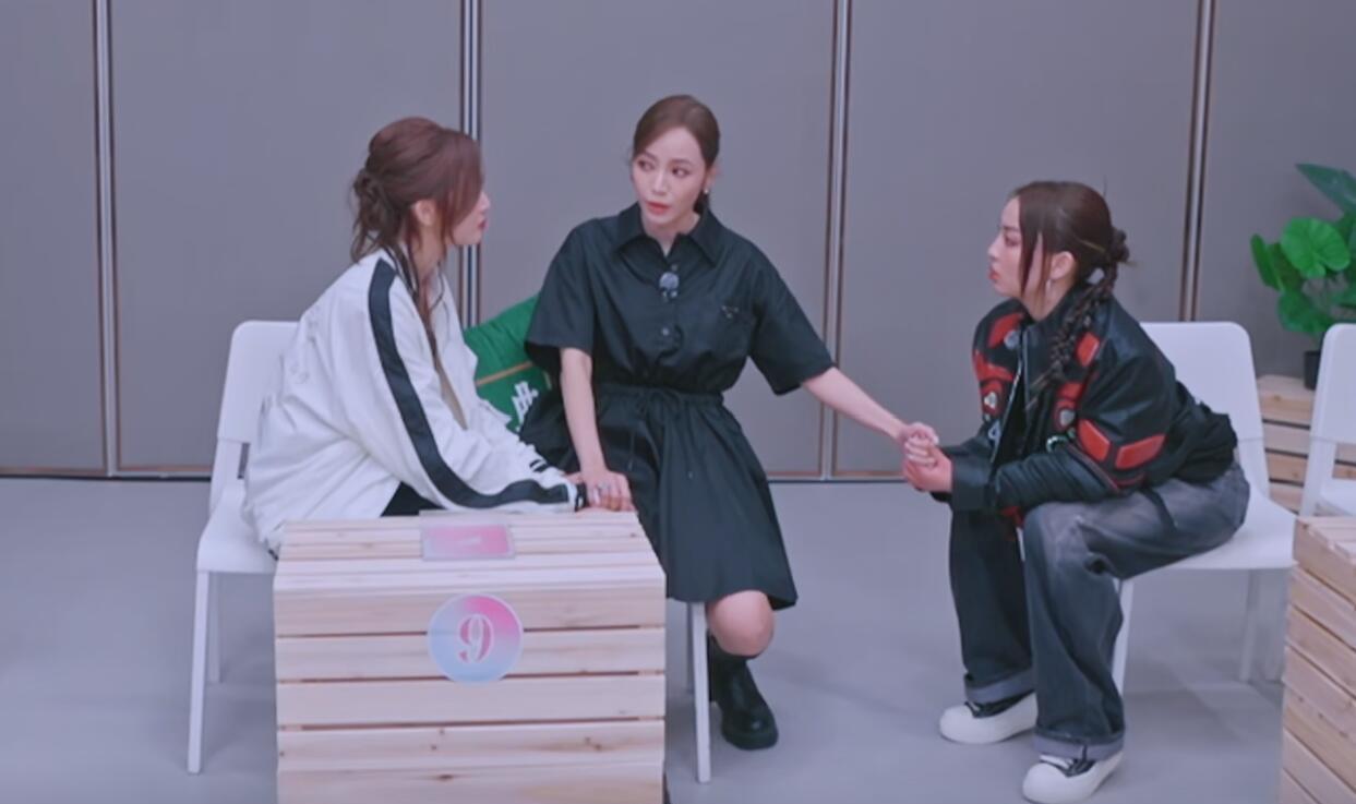 叶童的“违反规则”，意外让观众看到了真人秀有多“假”