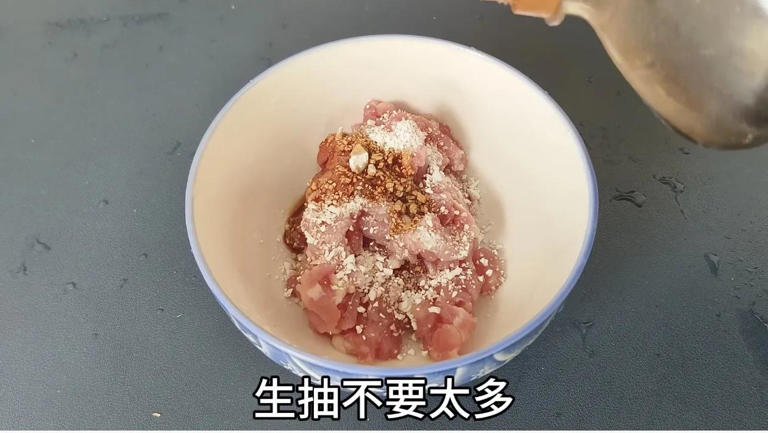 炒蚕豆别直接下锅，掌握技巧软糯鲜香又入味