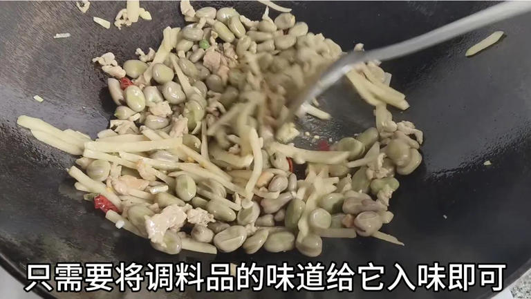 炒蚕豆别直接下锅，掌握技巧软糯鲜香又入味