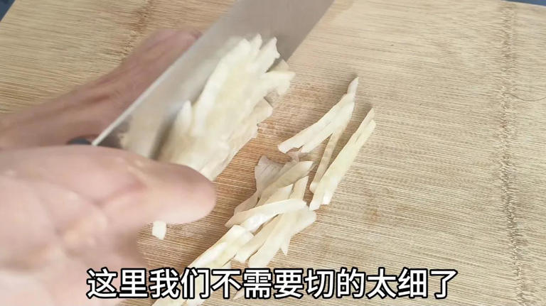 炒蚕豆别直接下锅，掌握技巧软糯鲜香又入味