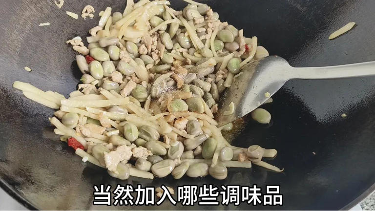 炒蚕豆别直接下锅，掌握技巧软糯鲜香又入味