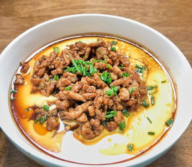 大厨教您做肉末蒸鸡蛋羹，注意这5点，鸡蛋羹无蜂窝，嫩滑又鲜香