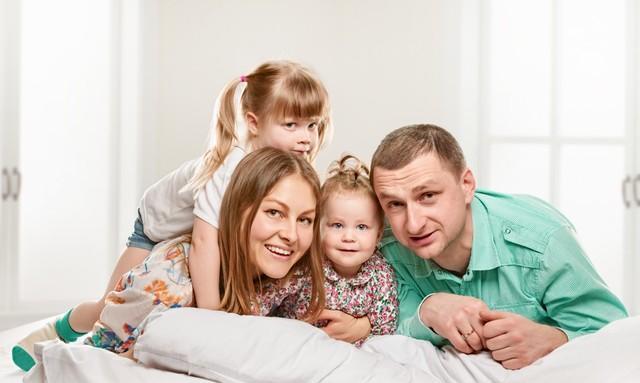 孩子缺爱的4种表现，父母却误以为很优秀