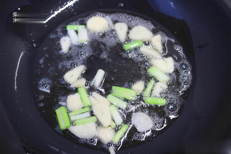 不知道吃啥？试试这样煮一锅，有肉有菜好做又好吃