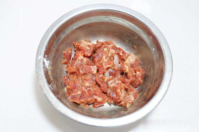 做法零难度，煮一锅有肉有菜的美食，好吃又营养！