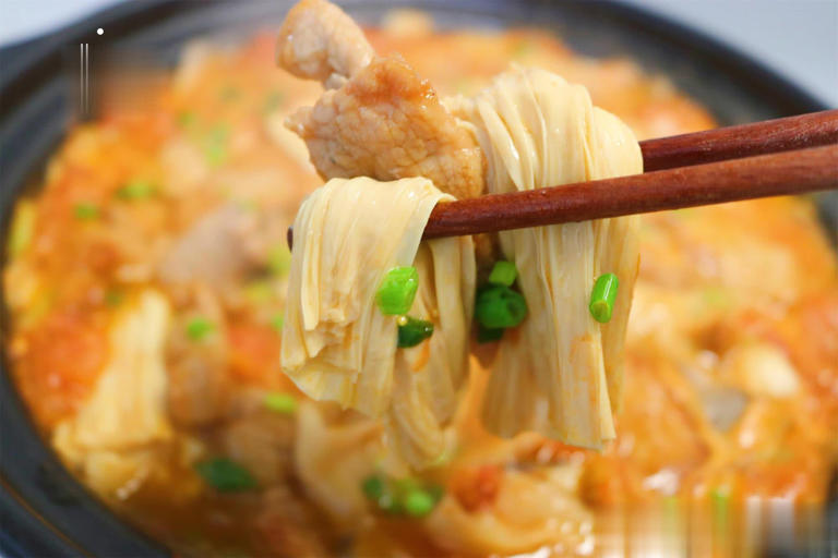 不知道吃啥？试试这样煮一锅，有肉有菜好做又好吃
