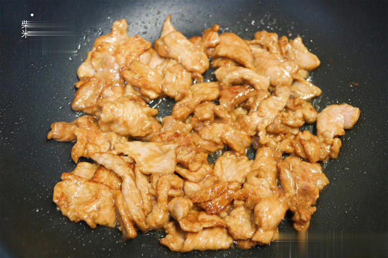 不知道吃啥？试试这样煮一锅，有肉有菜好做又好吃