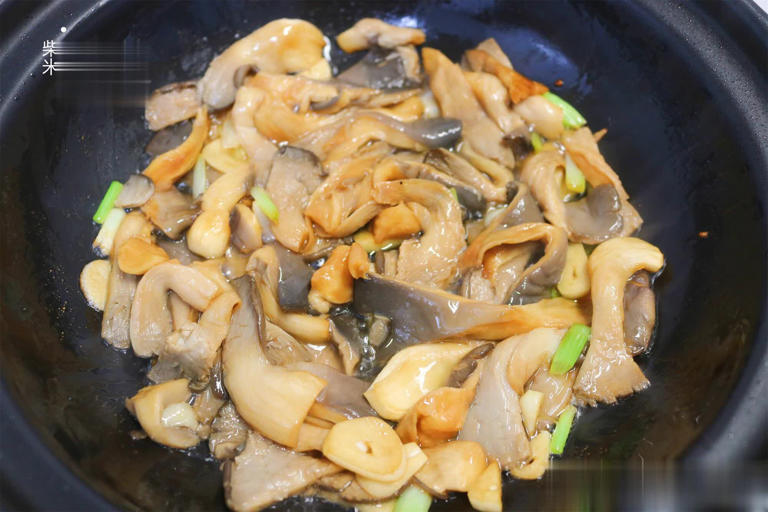 不知道吃啥？试试这样煮一锅，有肉有菜好做又好吃