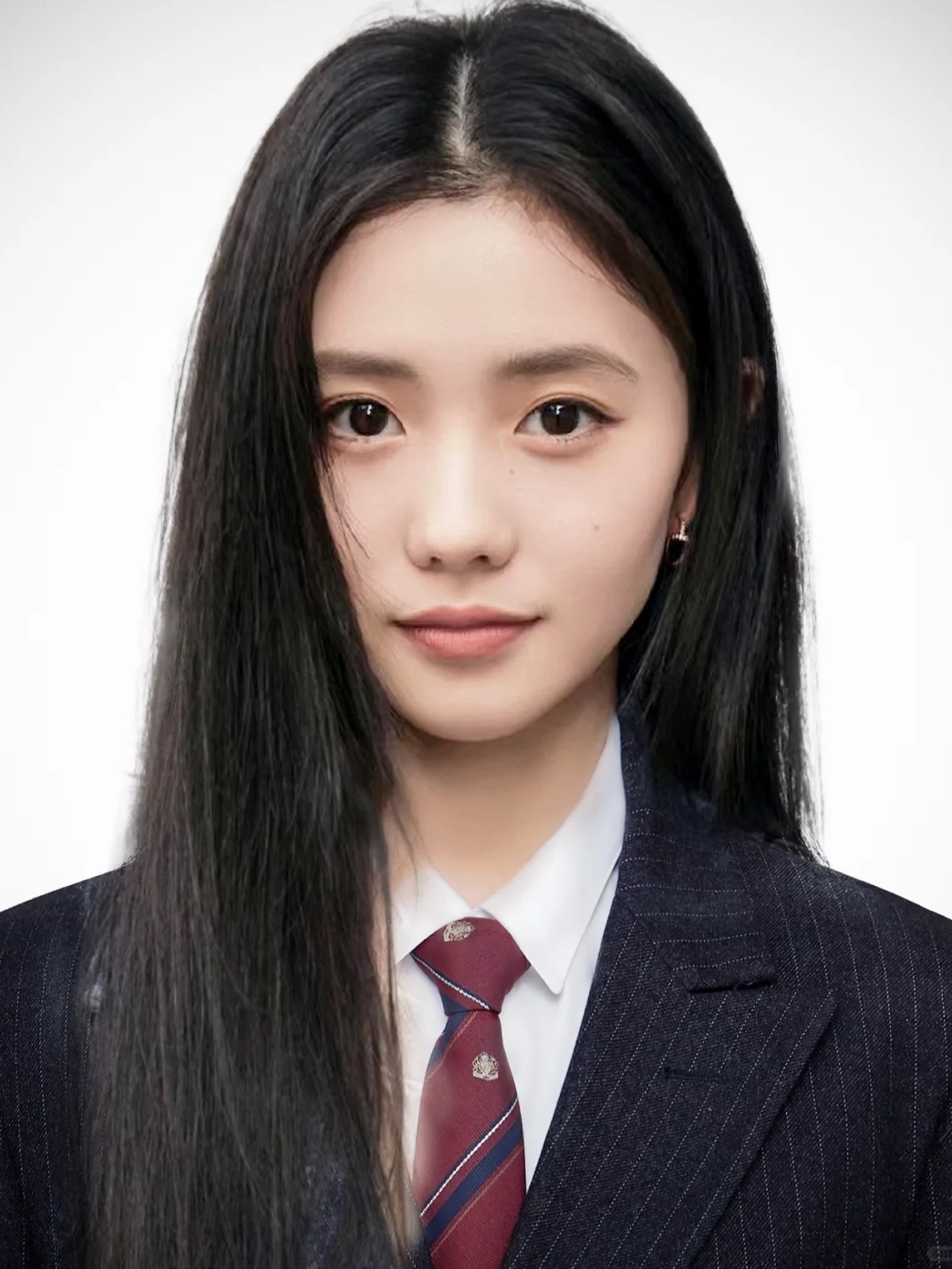 刘浩存甜美搞怪证件照曝光