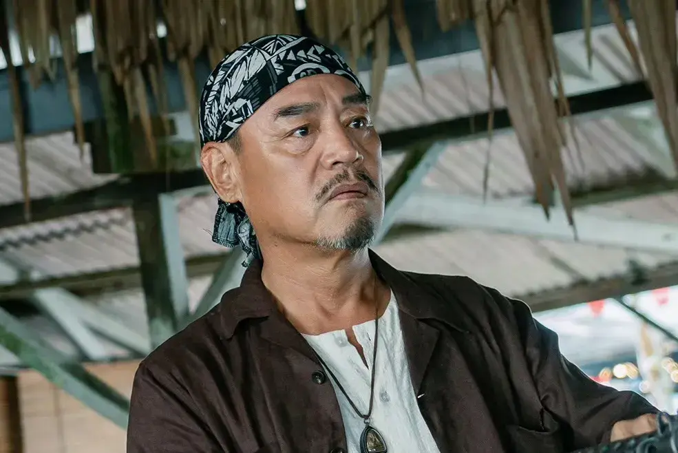 《狮城山海》许光荣以身入局！才明白给刘雄武下毒的人，是庄伯！