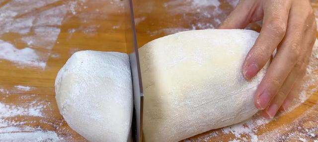 蒸花卷，直接上锅蒸是错的，教你一个小技巧，出锅蓬松暄软不塌陷